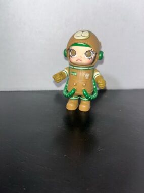 POP MART x Molly 100% Mega Space Series 3 TED 2 Mini Figure Toy